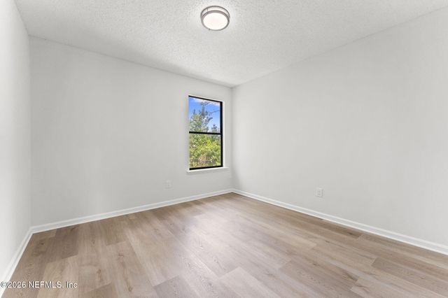 4047 LAURELWOOD Drive, Jacksonville, FL 32257