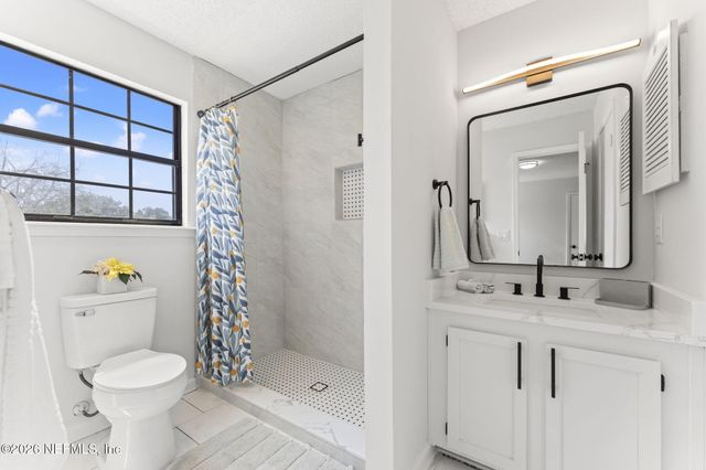 4047 LAURELWOOD Drive, Jacksonville, FL 32257