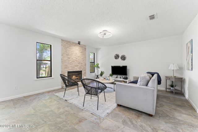 4047 LAURELWOOD Drive, Jacksonville, FL 32257