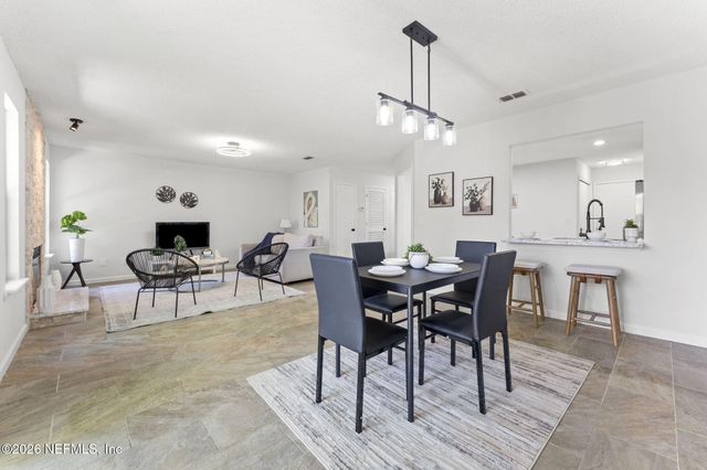 4047 LAURELWOOD Drive, Jacksonville, FL 32257