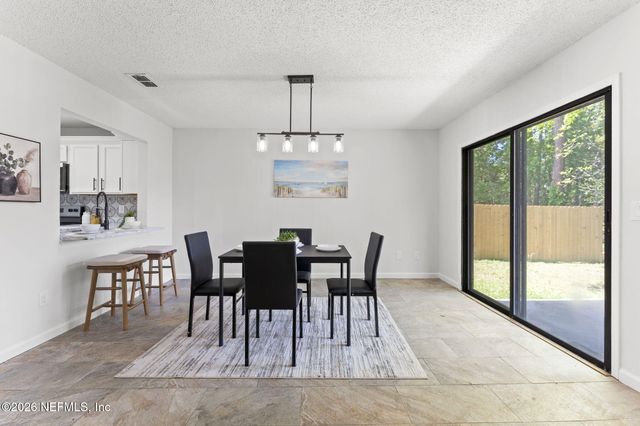 4047 LAURELWOOD Drive, Jacksonville, FL 32257