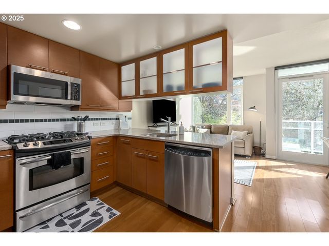 1500 Sw 11TH Ave 205, Portland, OR 97201