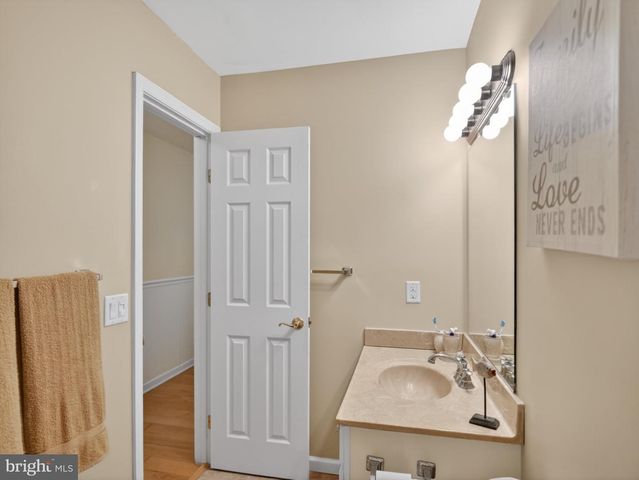 103 CHANNEL BUOY RD, Ocean City, MD 21842