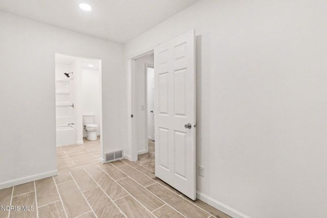 1204 Scott Street, Maumee, OH 43537