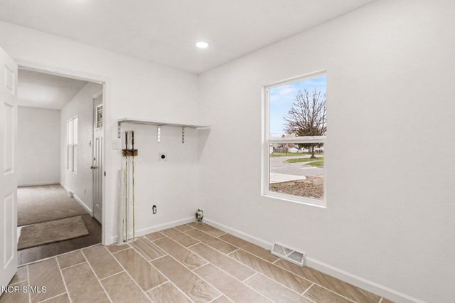 1204 Scott Street, Maumee, OH 43537