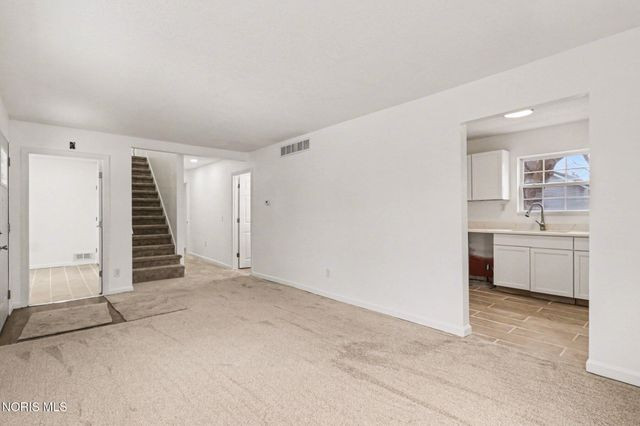 1204 Scott Street, Maumee, OH 43537