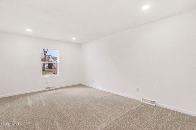 1204 Scott Street, Maumee, OH 43537