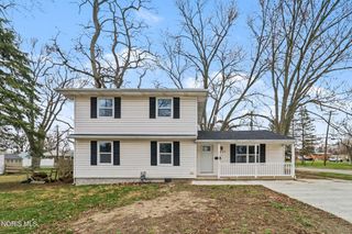 1204 Scott Street, Maumee, OH 43537