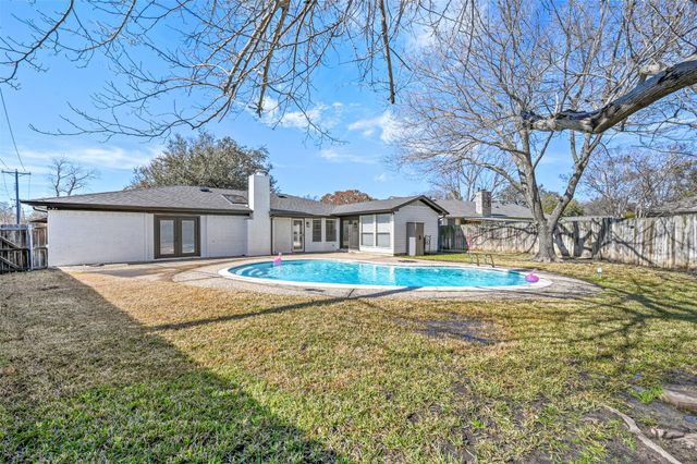 3108 Shady Brook Drive, Bedford, TX 76021