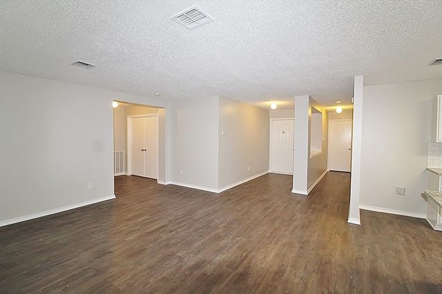 300 Rosewood Lane, Cedar Hill, TX 75104