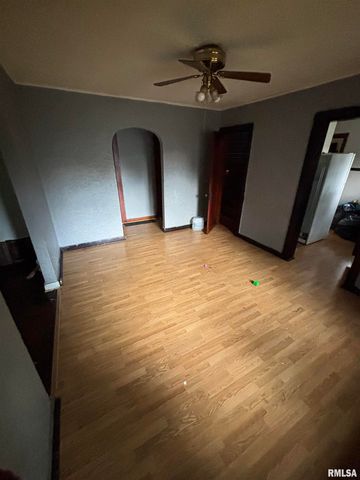 601 W GARFIELD Avenue, Bartonville, IL 61607