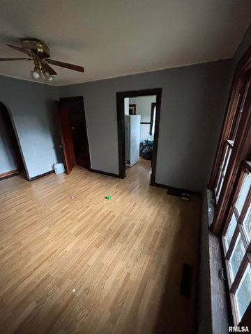 601 W GARFIELD Avenue, Bartonville, IL 61607