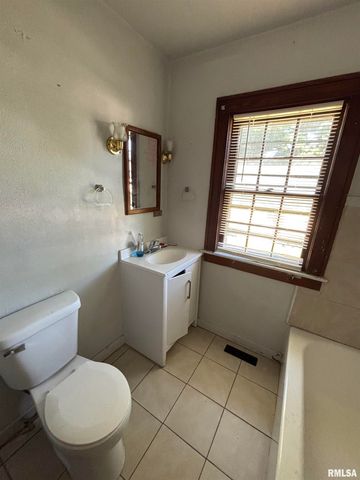 601 W GARFIELD Avenue, Bartonville, IL 61607