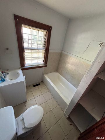 601 W GARFIELD Avenue, Bartonville, IL 61607