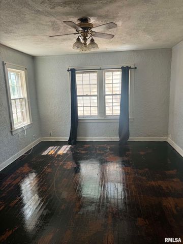 601 W GARFIELD Avenue, Bartonville, IL 61607