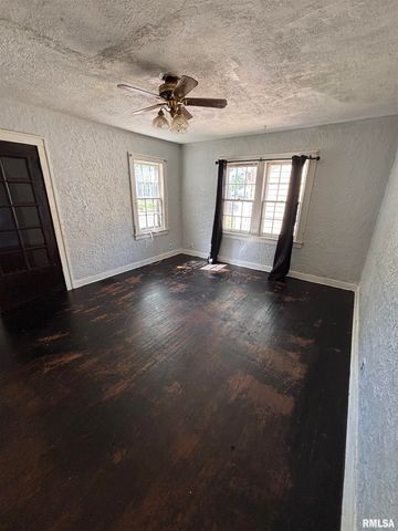 601 W GARFIELD Avenue, Bartonville, IL 61607