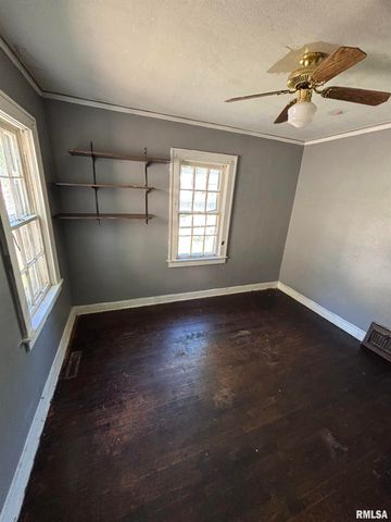 601 W GARFIELD Avenue, Bartonville, IL 61607