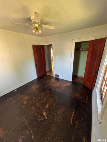 601 W GARFIELD Avenue, Bartonville, IL 61607