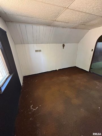 601 W GARFIELD Avenue, Bartonville, IL 61607