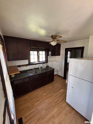 601 W GARFIELD Avenue, Bartonville, IL 61607