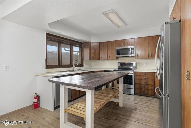 1950 Rebel Ridge Drive, Anchorage, AK 99504