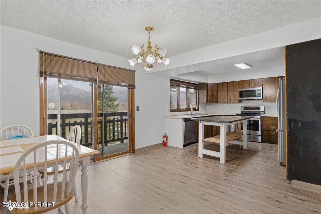 1950 Rebel Ridge Drive, Anchorage, AK 99504