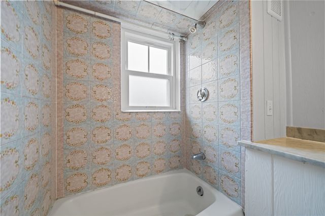 31 Hemlock Avenue, Narragansett, RI 02882