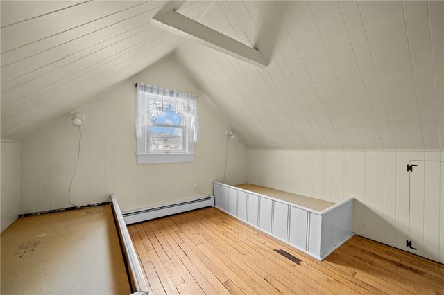31 Hemlock Avenue, Narragansett, RI 02882