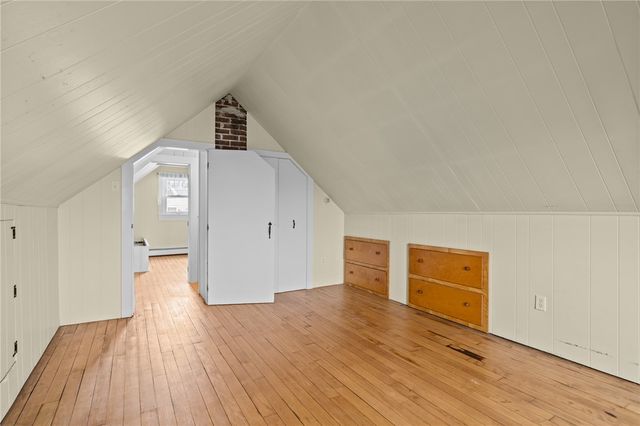 31 Hemlock Avenue, Narragansett, RI 02882