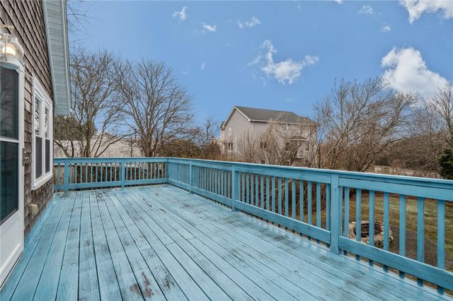 31 Hemlock Avenue, Narragansett, RI 02882