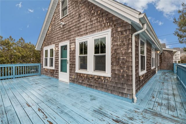 31 Hemlock Avenue, Narragansett, RI 02882