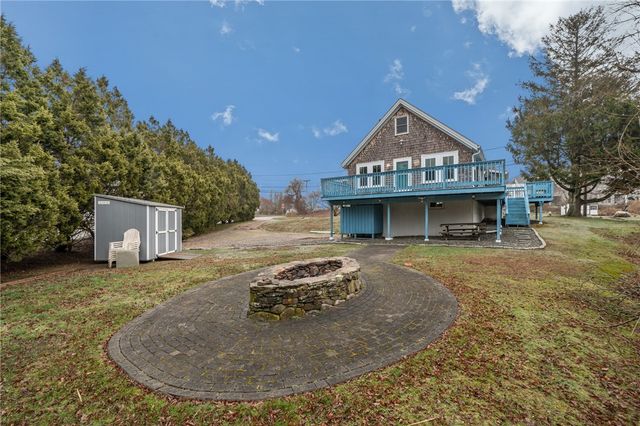 31 Hemlock Avenue, Narragansett, RI 02882