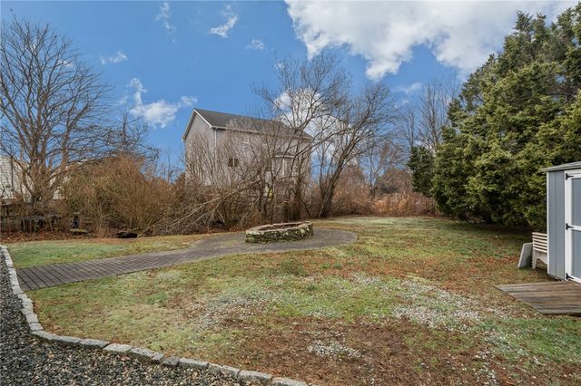 31 Hemlock Avenue, Narragansett, RI 02882