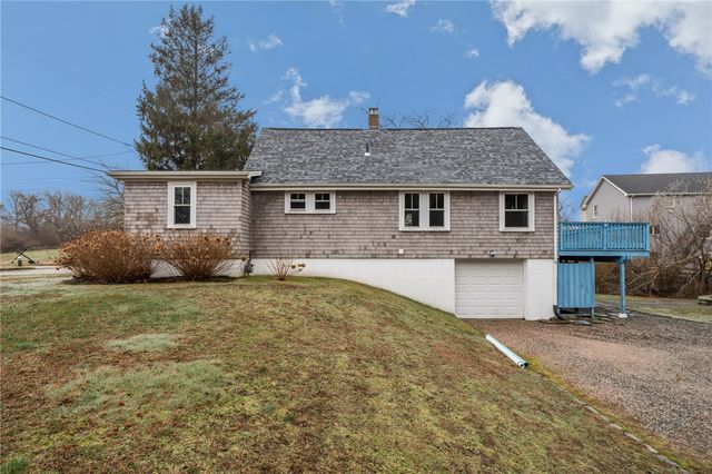 31 Hemlock Avenue, Narragansett, RI 02882