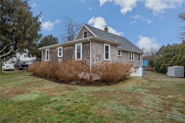 31 Hemlock Avenue, Narragansett, RI 02882