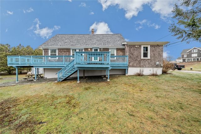 31 Hemlock Avenue, Narragansett, RI 02882
