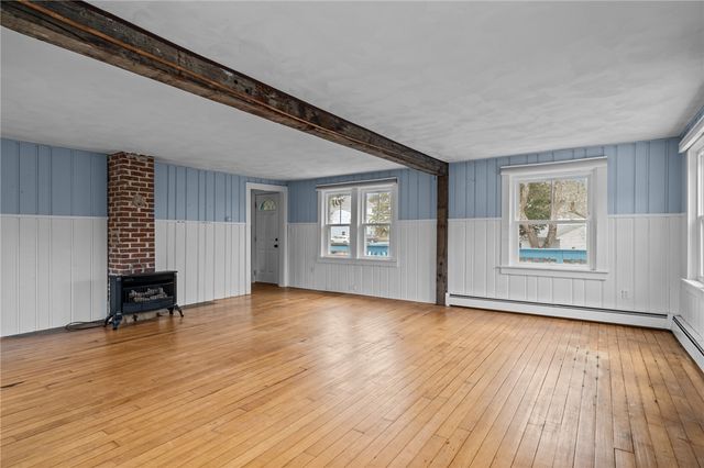 31 Hemlock Avenue, Narragansett, RI 02882