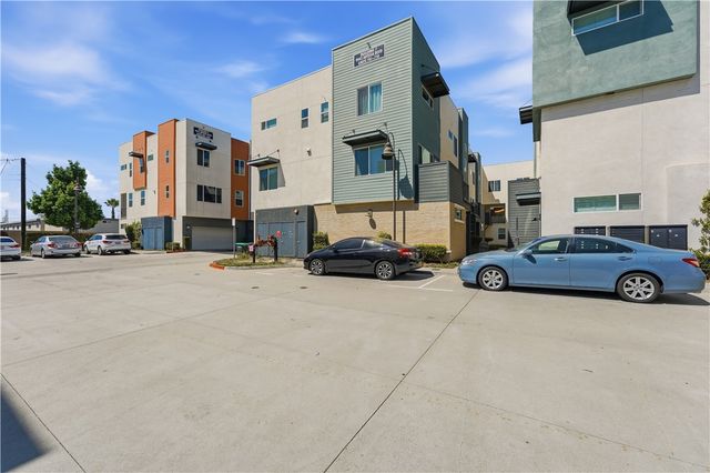 9942 Artesia Boulevard 708, Bellflower, CA 90706