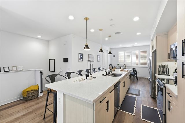 9942 Artesia Boulevard 708, Bellflower, CA 90706