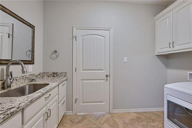 4212 Carnes Court S, College Station, TX 77845