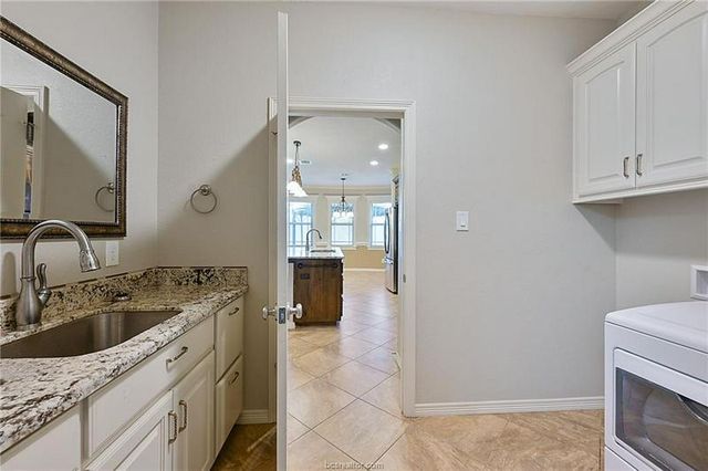 4212 Carnes Court S, College Station, TX 77845