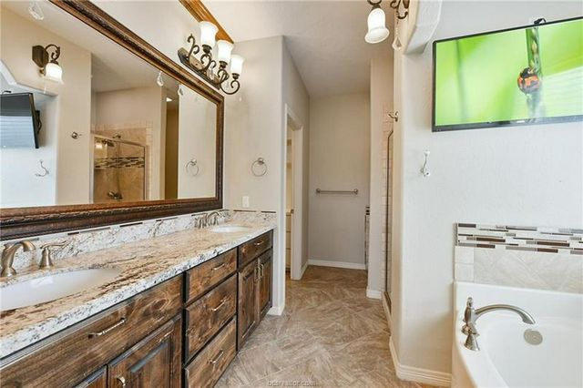 4212 Carnes Court S, College Station, TX 77845