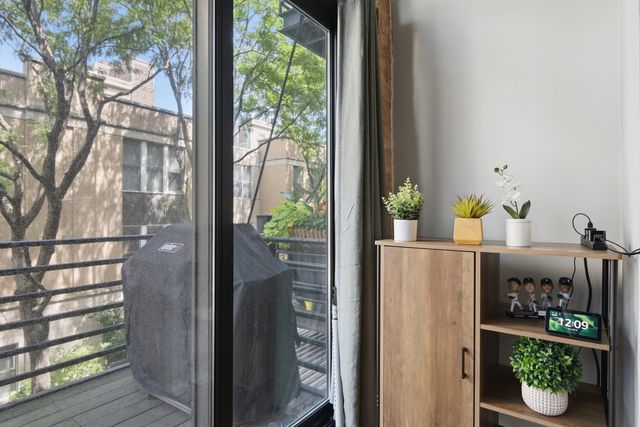 1525 S Michigan Avenue 212, Chicago, IL 60605