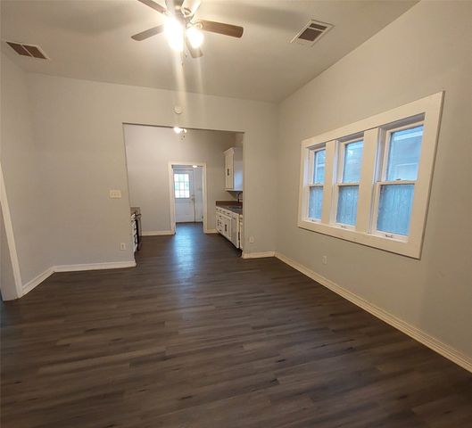 1328 W Woodard Street, Denison, TX 75020