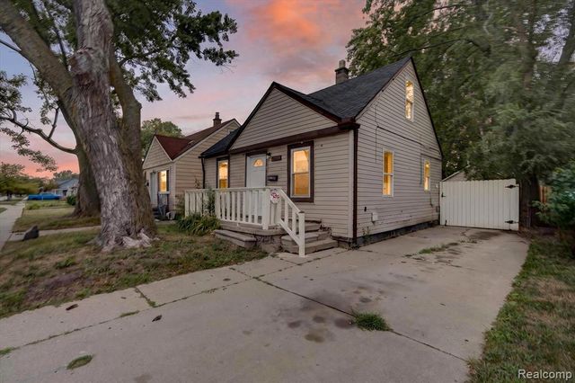 22524 Mac Arthur Boulevard, Warren, MI 48089