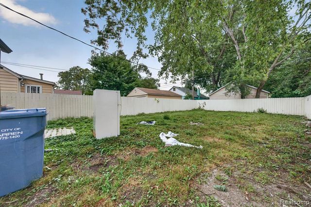22524 Mac Arthur Boulevard, Warren, MI 48089