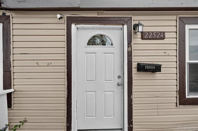 22524 Mac Arthur Boulevard, Warren, MI 48089