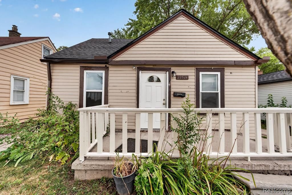 22524 Mac Arthur Boulevard, Warren, MI 48089