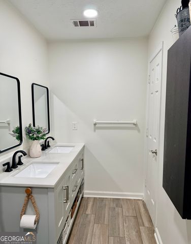 4005 Woodridge Way, Tucker, GA 30084