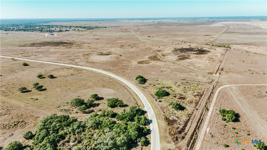 Image 8 of property listing at 5509 FM 444 N, Inez, TX 77968
